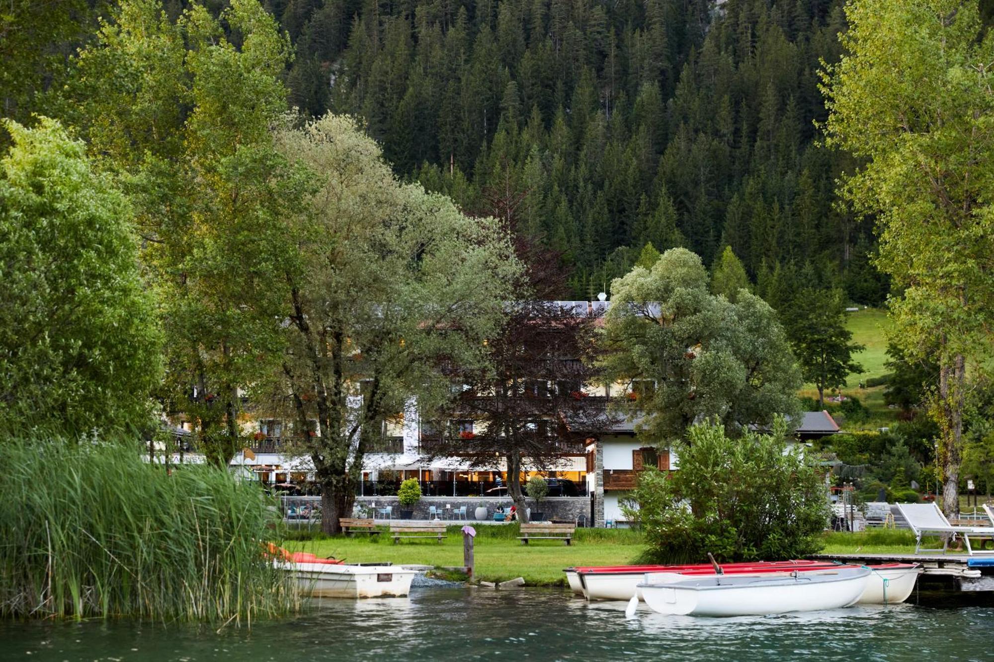 Lacus Hotel Am See Weissensee Luaran gambar